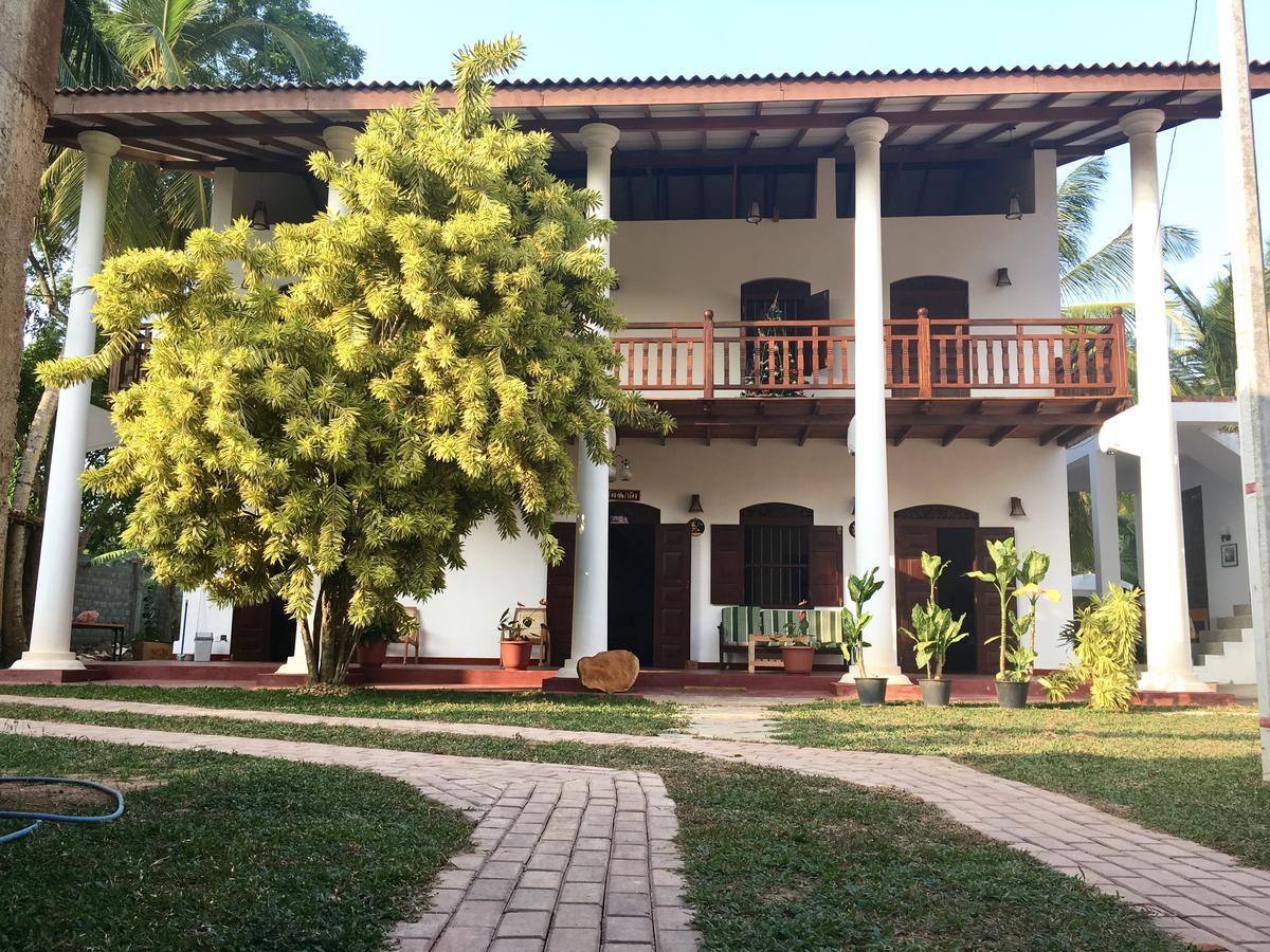 Hotel La Felicita Mirissa Exterior foto